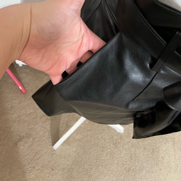 NWOT Banana Republic Tie-waist Vegan Leather Skirt in black - Picture 5 of 8
